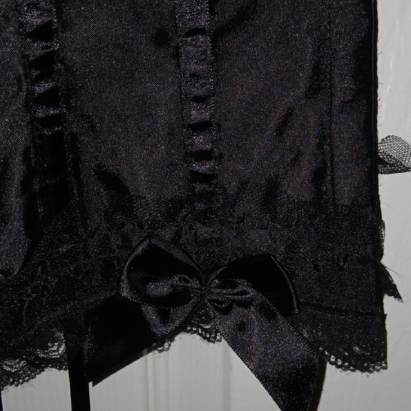 Black Lace Corset Top - Picture 5 of 15